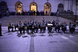 Banda da PMERJ celebra aniversário do Palácio Pedro Ernesto com repertório popular