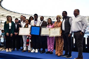 Vini Júnior é condecorado com Medalha Pedro Ernesto e título de cidadão carioca